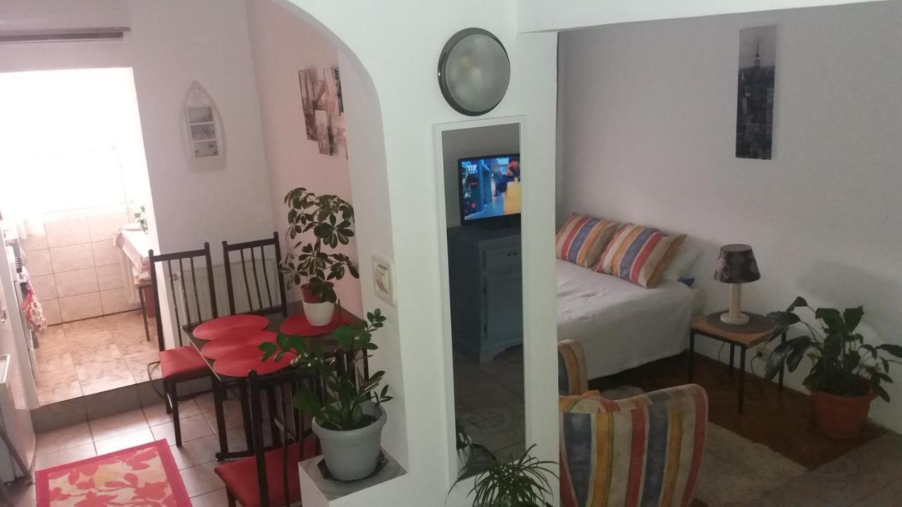 Apartament Jorali Oradea Zewnętrze zdjęcie